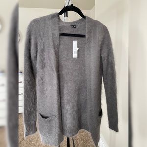 NWT Theory Scotia Sweater in size P/TP